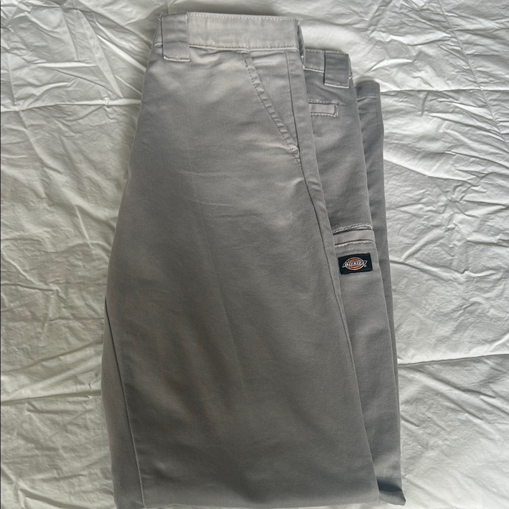 Dickies Boys Gray Khaki Chinos Durable Cotton Twill, size 16🌿